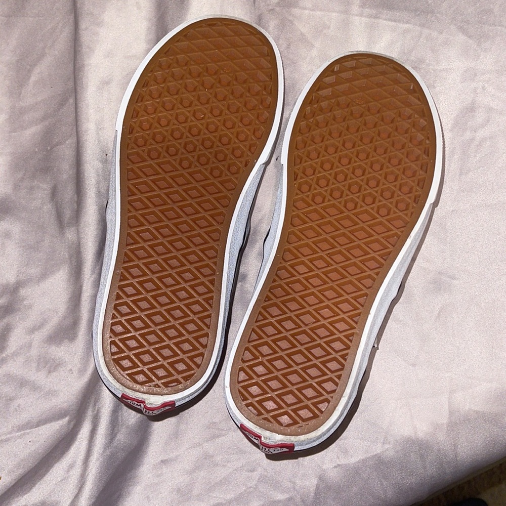 Vans - Picture 3 of 3